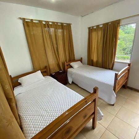Отель Hosteria Cacique Wasi Пуйо Экстерьер фото