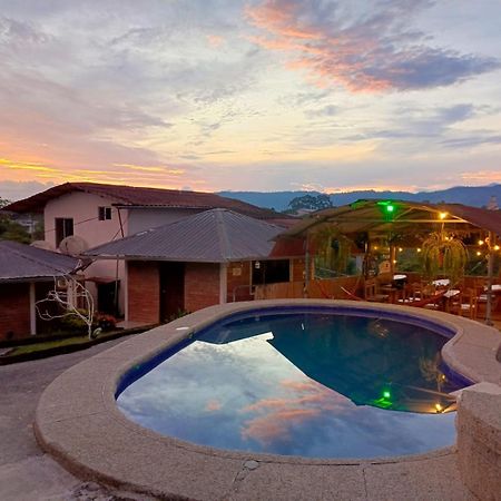 Отель Hosteria Cacique Wasi Пуйо Экстерьер фото