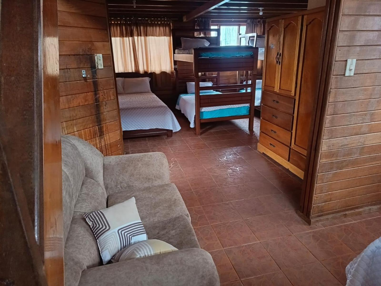 Отель Hosteria Cacique Wasi Пуйо Экстерьер фото