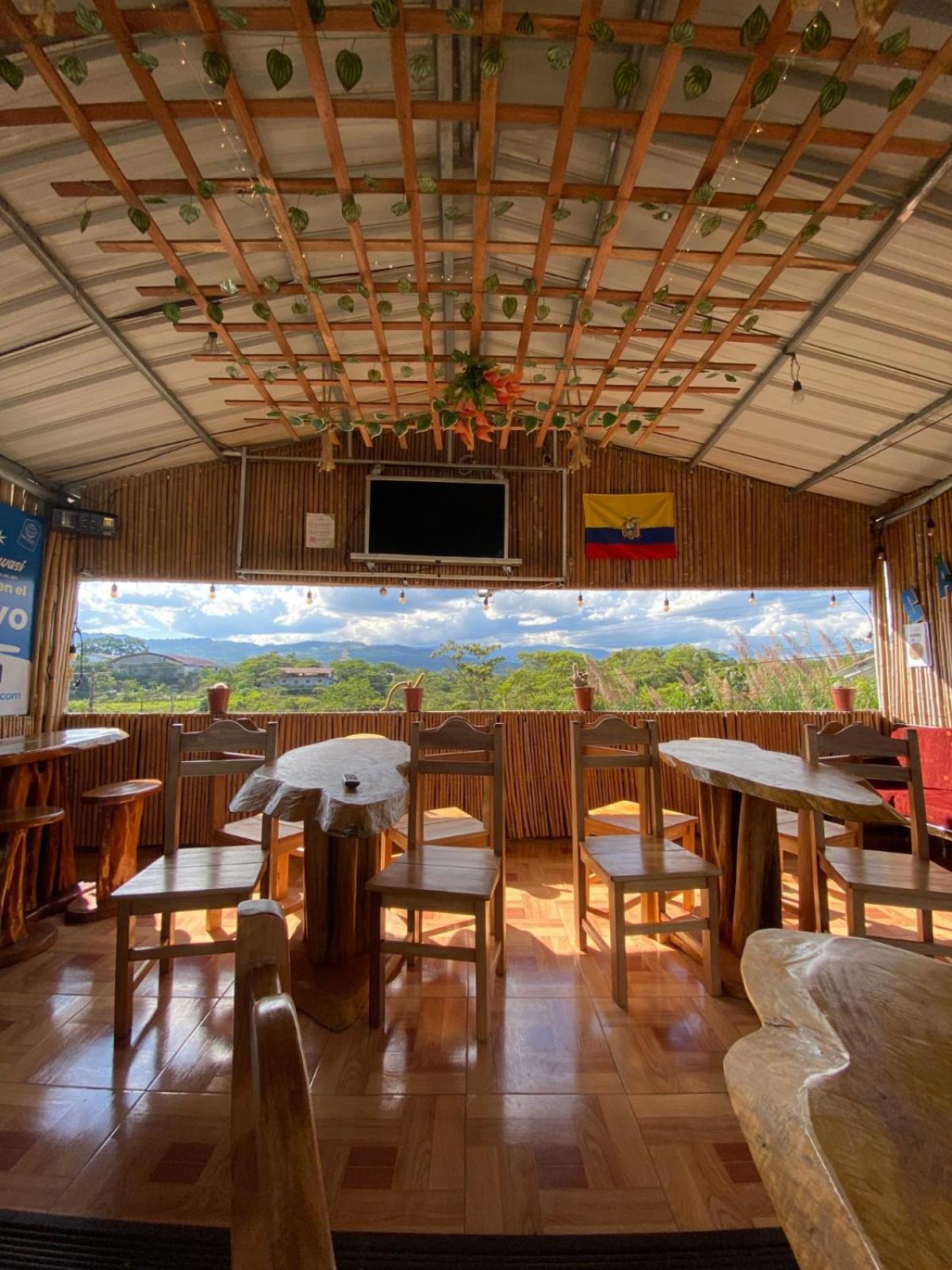Отель Hosteria Cacique Wasi Пуйо Экстерьер фото