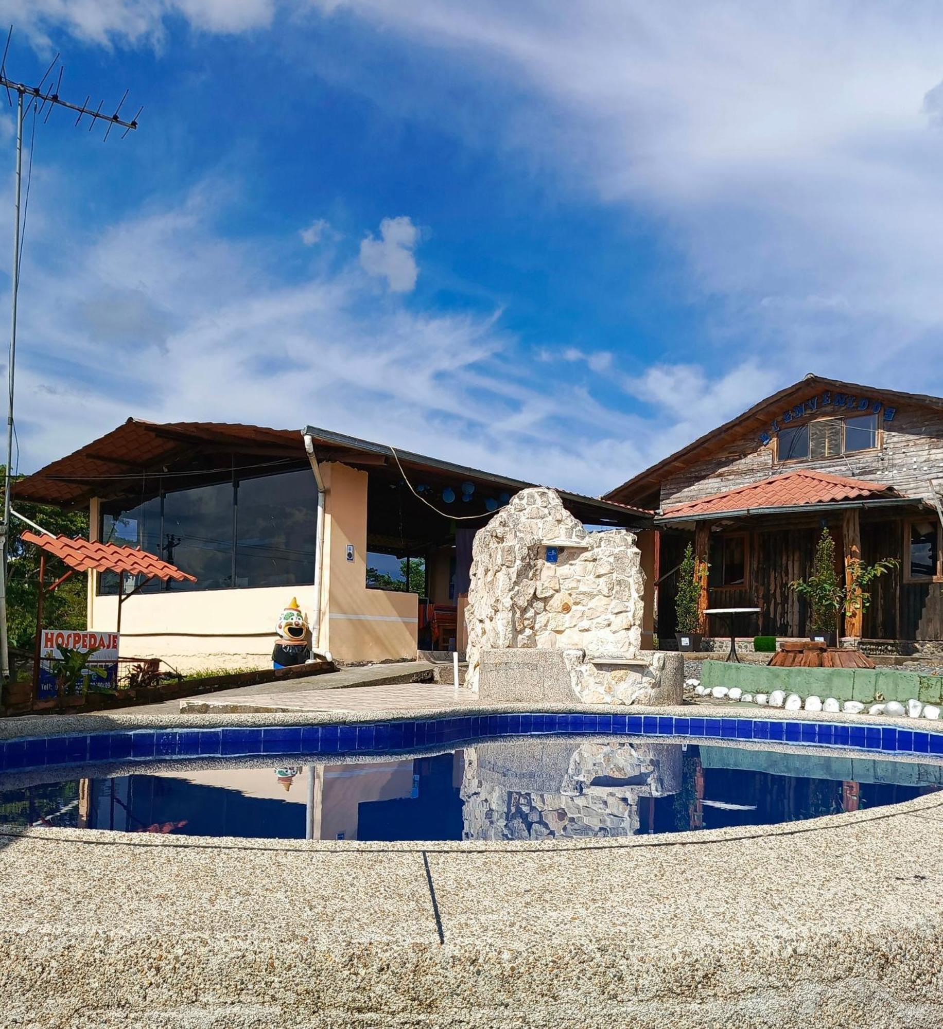 Отель Hosteria Cacique Wasi Пуйо Экстерьер фото